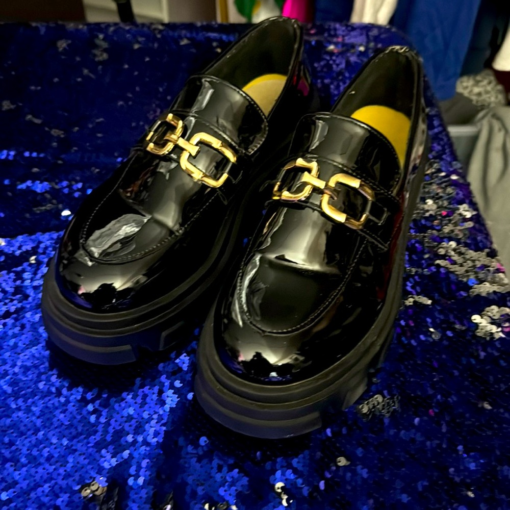 Best Chunky Loafers to Level Up Your Outfits